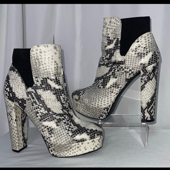 Qupid Round Toe Elastic Gore Chunky Platform Ankle Booties in Stone Snakeskin - Picture 9 of 12